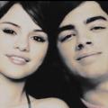 Selena i Joe.